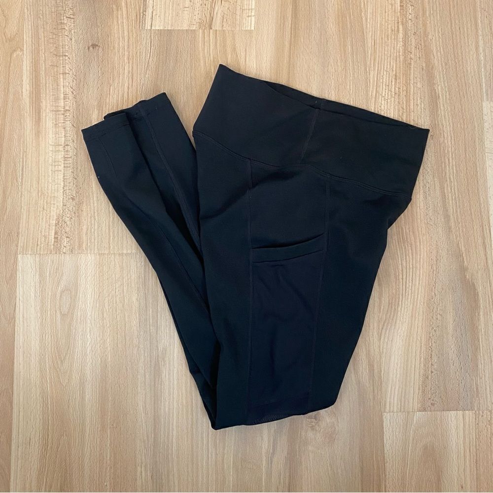 Fabletics Powerhold Mila Pocket Capri Leggings - Picture 10 of 10